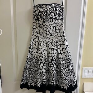 White House back market Dress